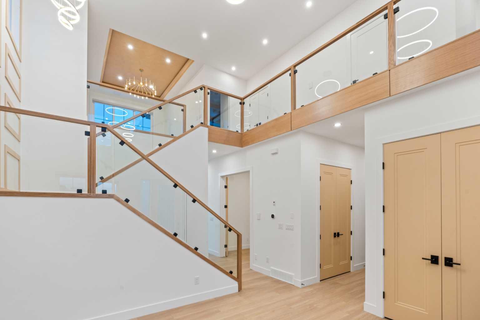 230 Royal Birch View NW