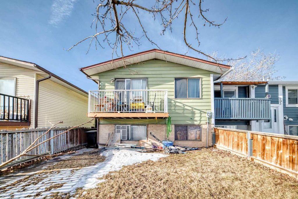 Photo of 903 44 Street SE #D, Calgary, AB T2A 5K7 (MLS # A2282956)