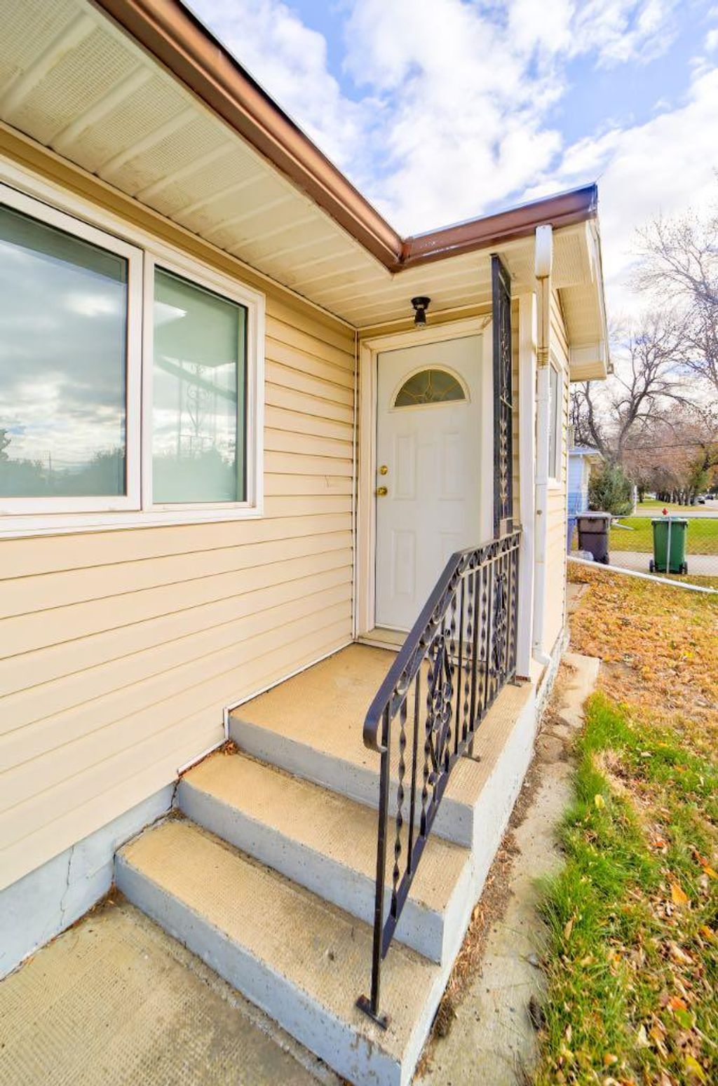 Photo of 1706 23 Avenue, Coaldale, AB T1M 1G3 (MLS # A2266350)