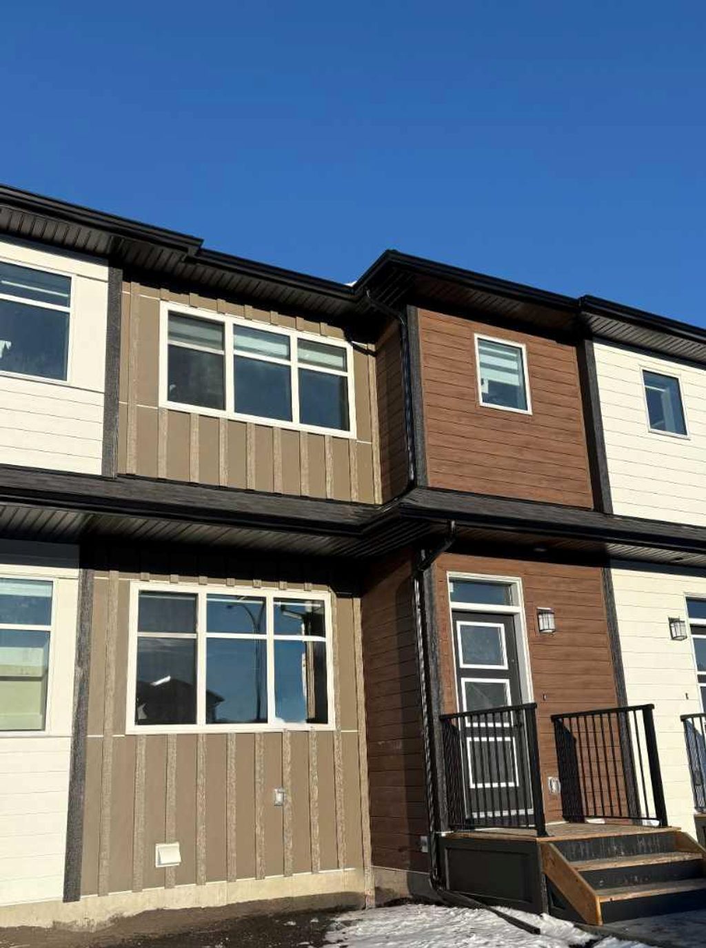 Photo of 790 Wolf Willow Boulevard SE, Calgary, AB T2X 5R4 (MLS # A2293048)