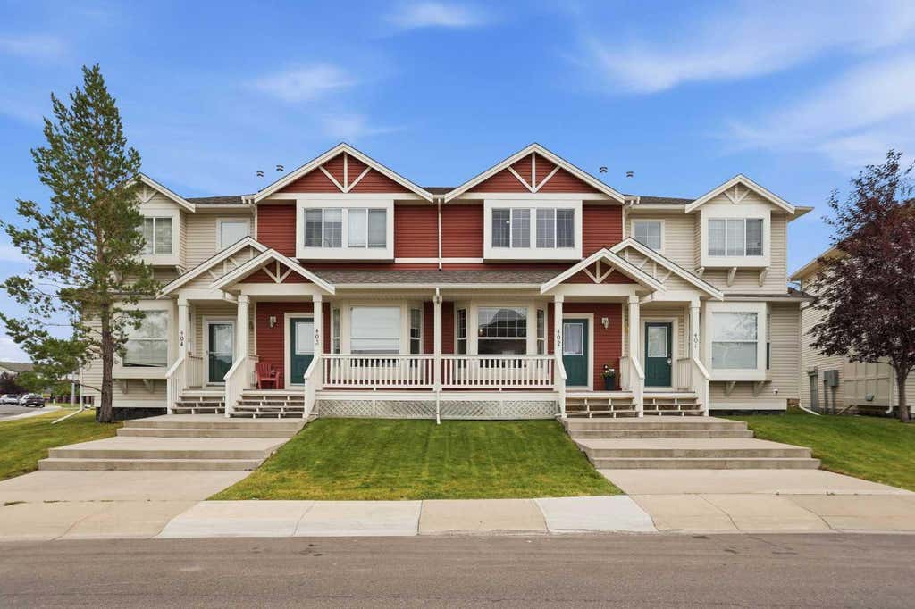 Photo of 703 LUXSTONE Square SW #402, Airdrie, AB T4B 0A3 (MLS # A2335953)