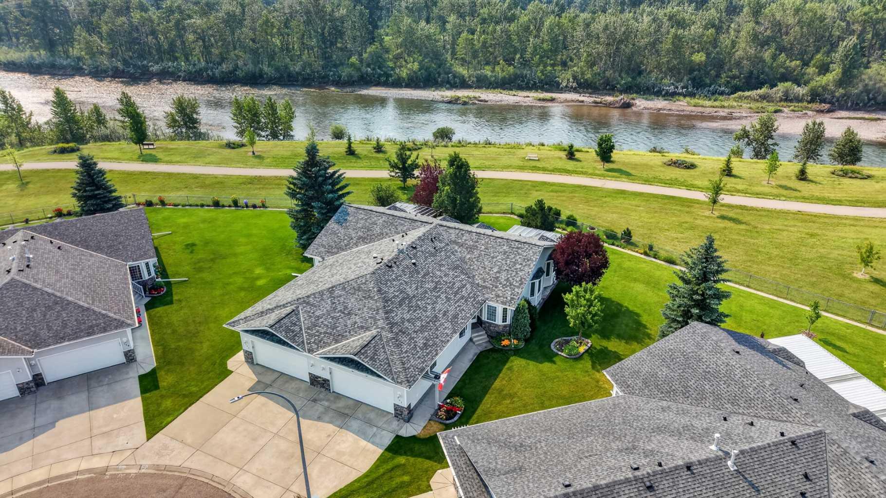 127 Riverside Place NW