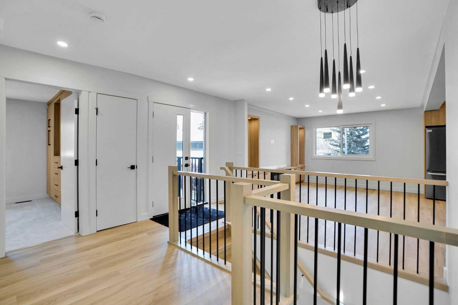 77 Ferncliff Crescent SE