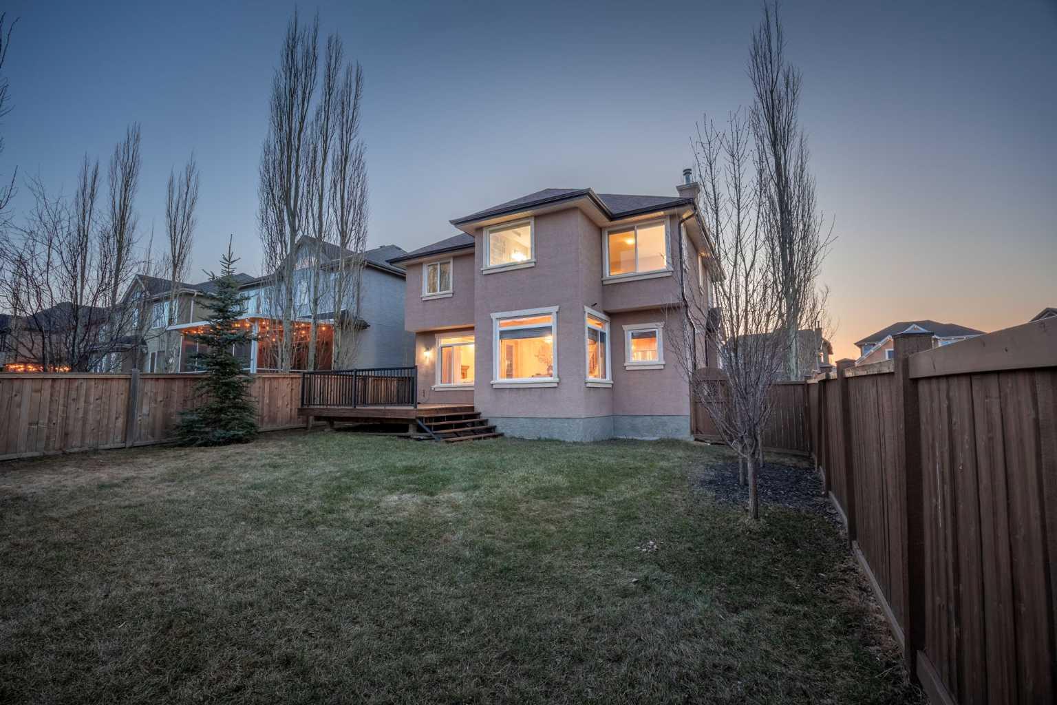 35 Tuscany Estates Crescent NW