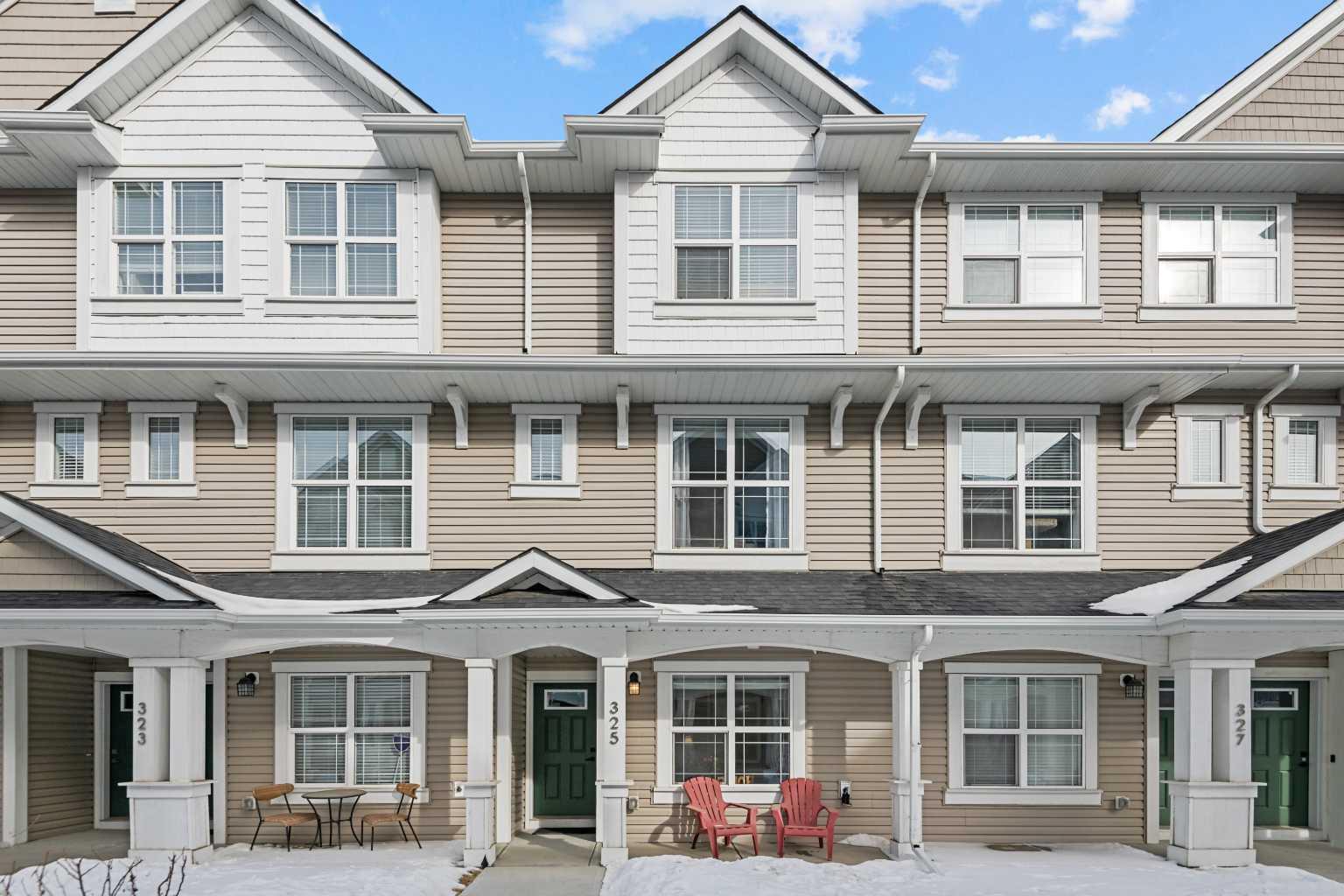 325 Copperstone Manor SE