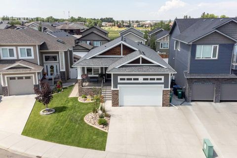Photo of 181 Sixmile Bend S, Lethbridge, AB T1K 8E3 (MLS # A2329379)