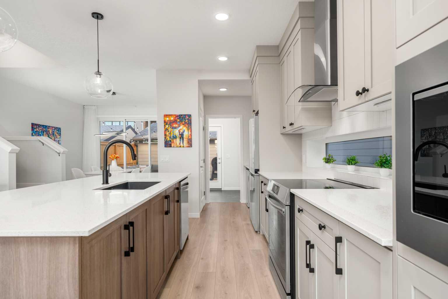 93 Treeline Avenue SW