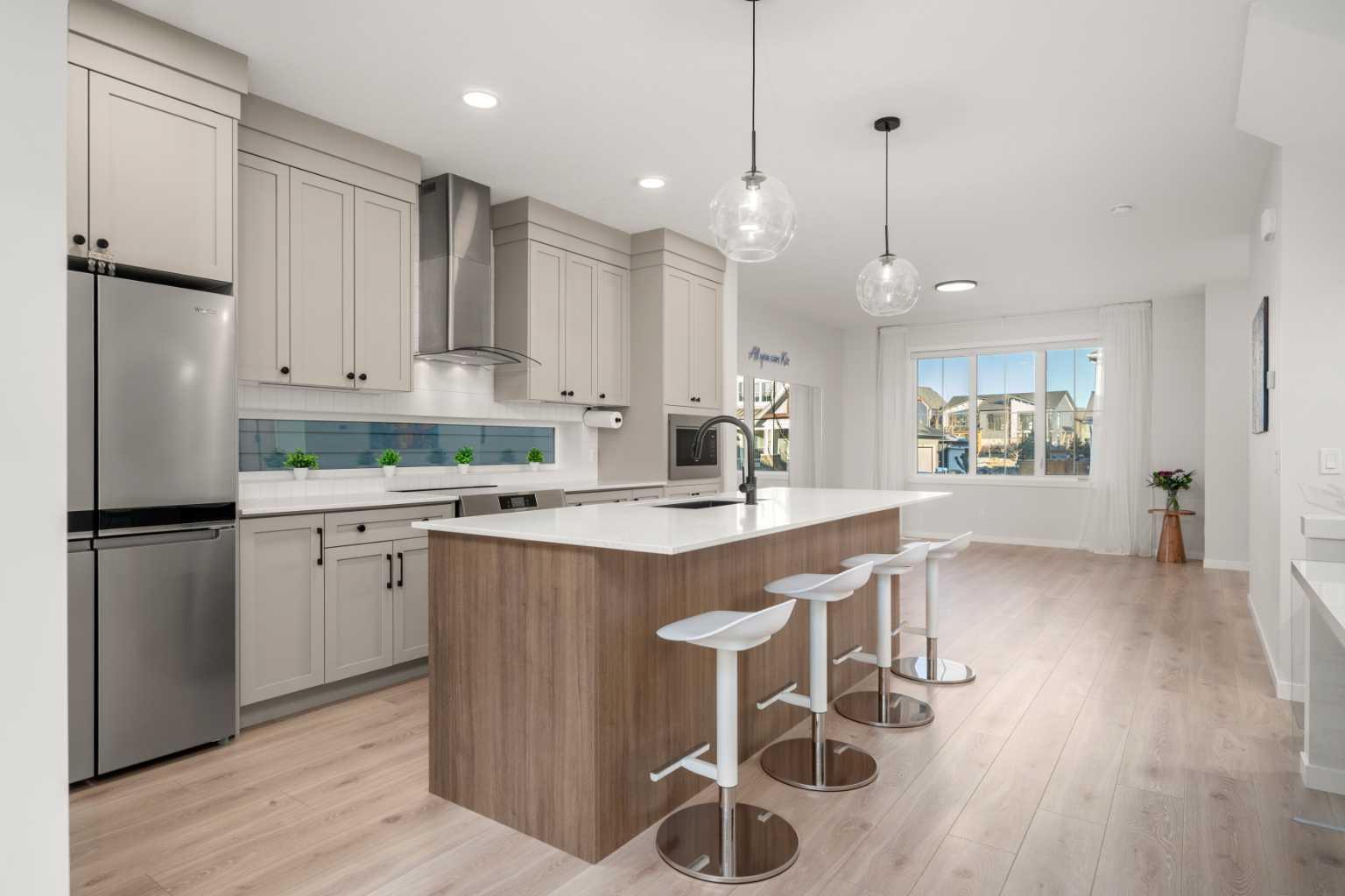 93 Treeline Avenue SW