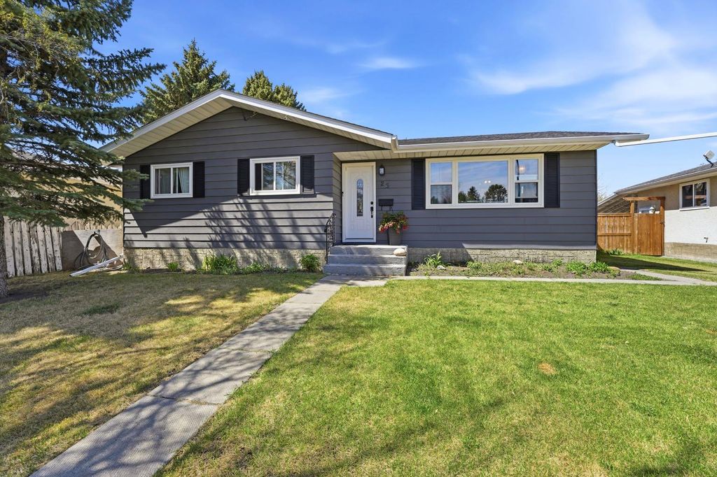 Photo of 26 Odstone Green, Red Deer, AB T4N 5H9 (MLS # A2310819)