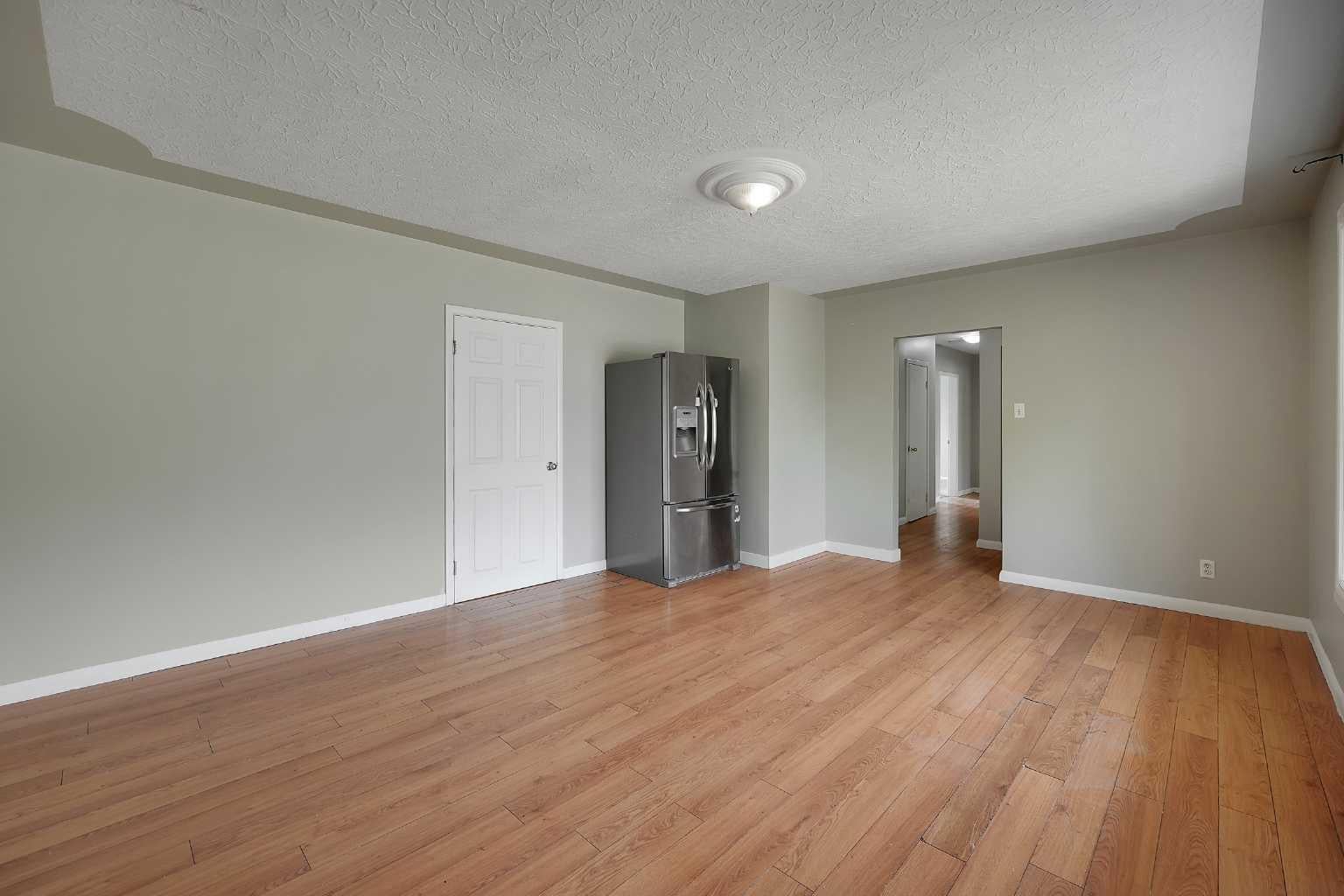 1506 36 Street SE