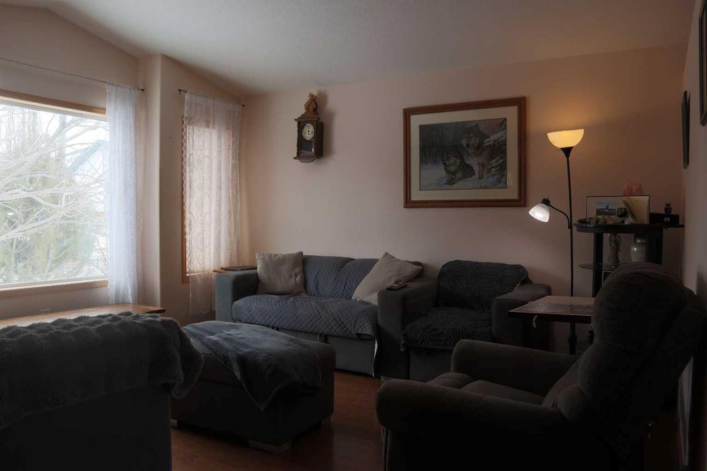 Photo of 5228 41 st Crescent Cres, Innisfail, AB T4G 1W5 (MLS # A2289882)