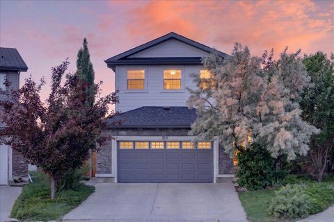 Photo of 13 Covepark Bay NE, Calgary, AB T3K 6K8 (MLS # A2328157)
