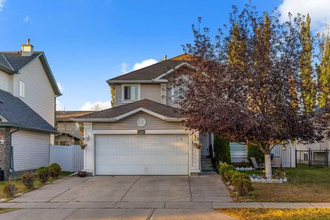 Photo of 185 West Lakeview Drive, Chestermere, AB T1X 1K2 (MLS # A2307755)