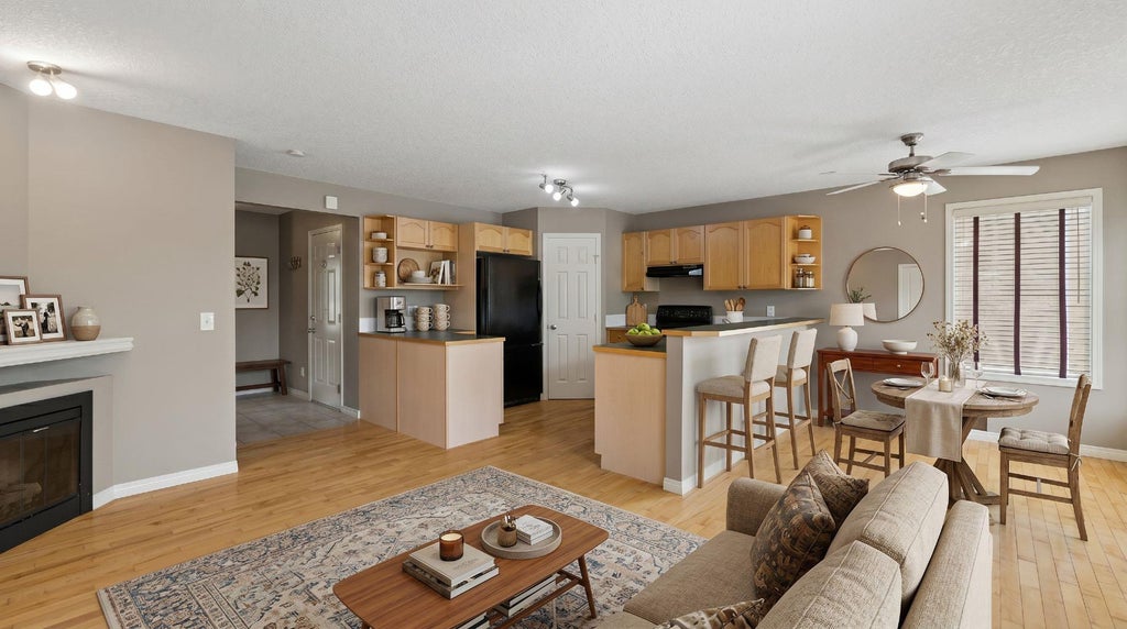 Photo of 25 Hidden Creek Rise NW, Calgary, AB T3A 6L3 (MLS # A2317734)
