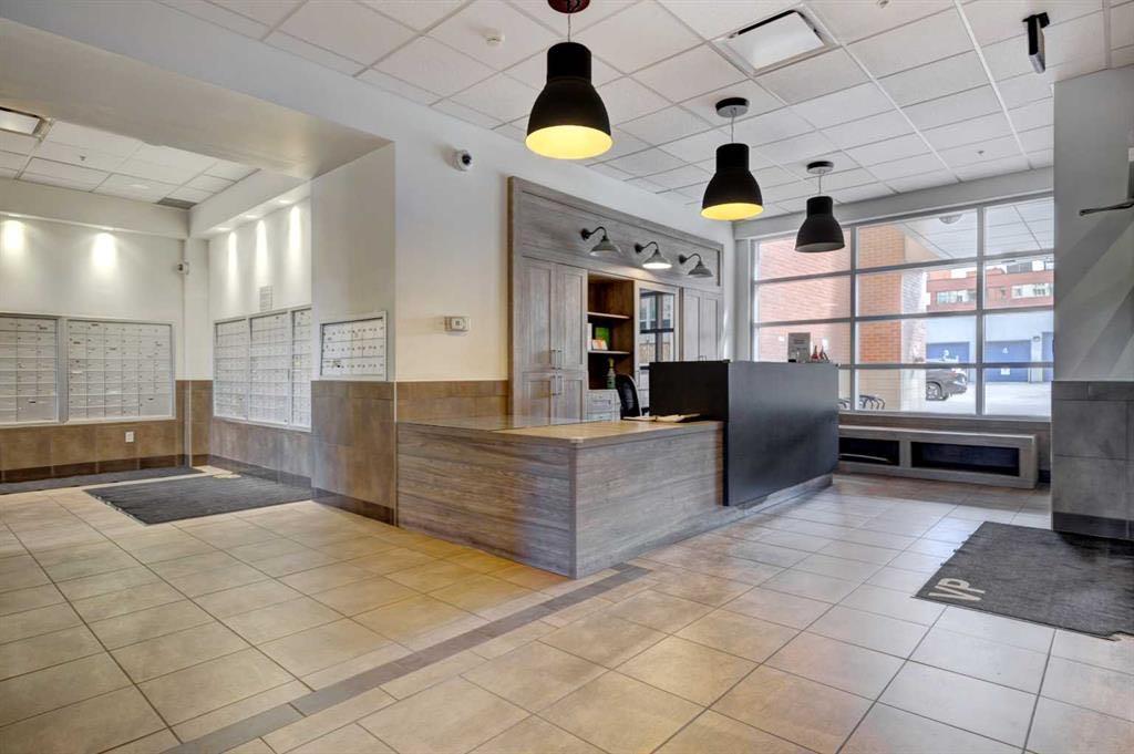 1053 10 Street SW 2502