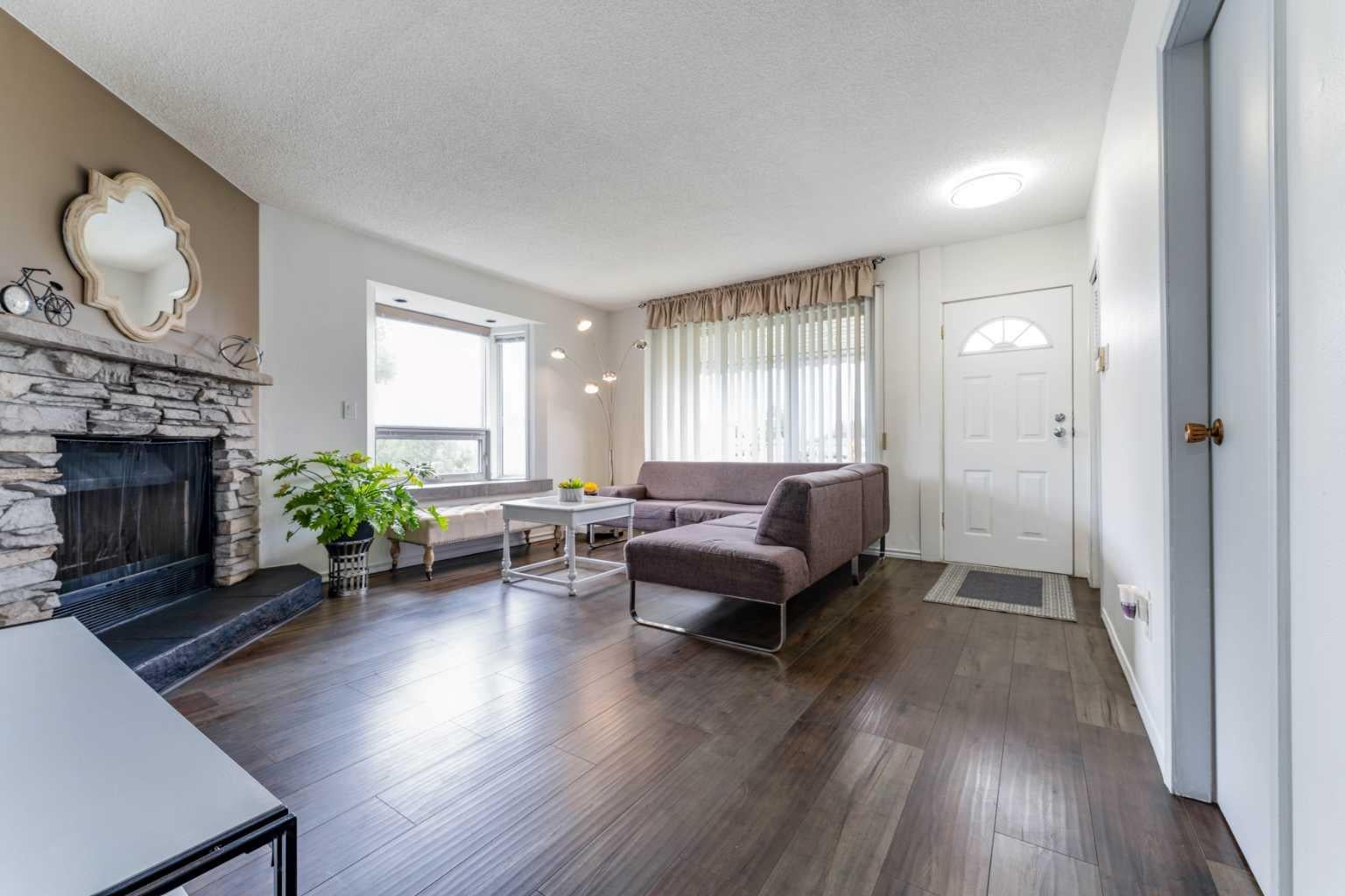 1502 40 Street SE
