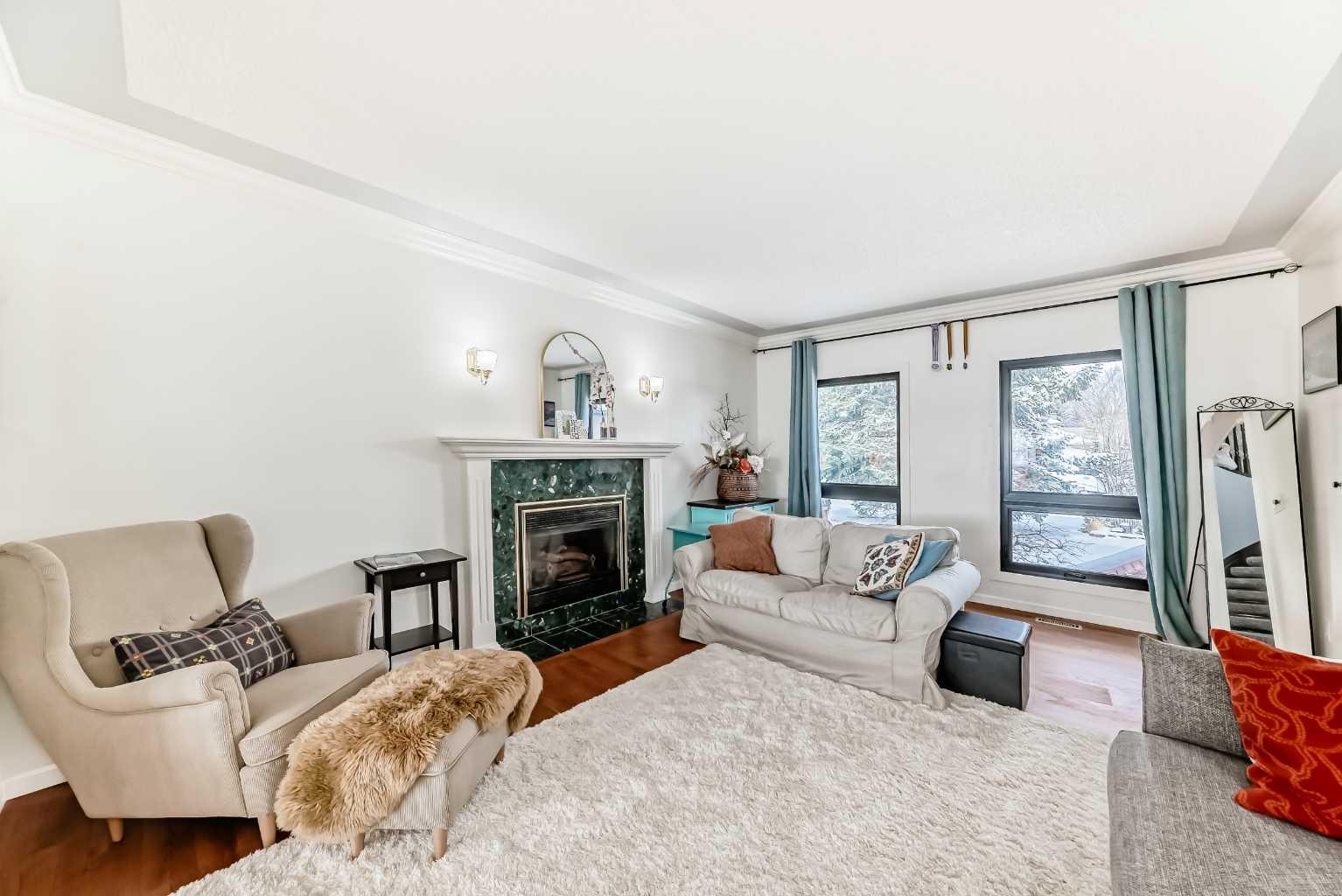 40 Christie Cairn Square SW