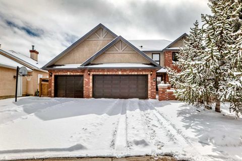 Photo of 40 Christie Cairn Square SW, Calgary, AB T3H 2Z2 (MLS # A2296171)