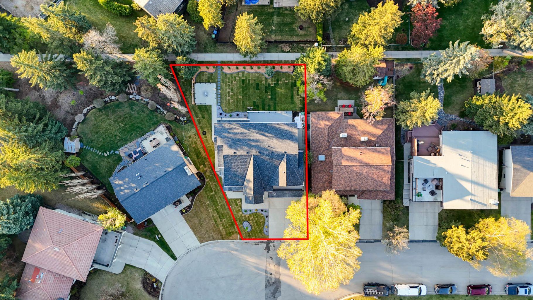 12 Vardana Place NW