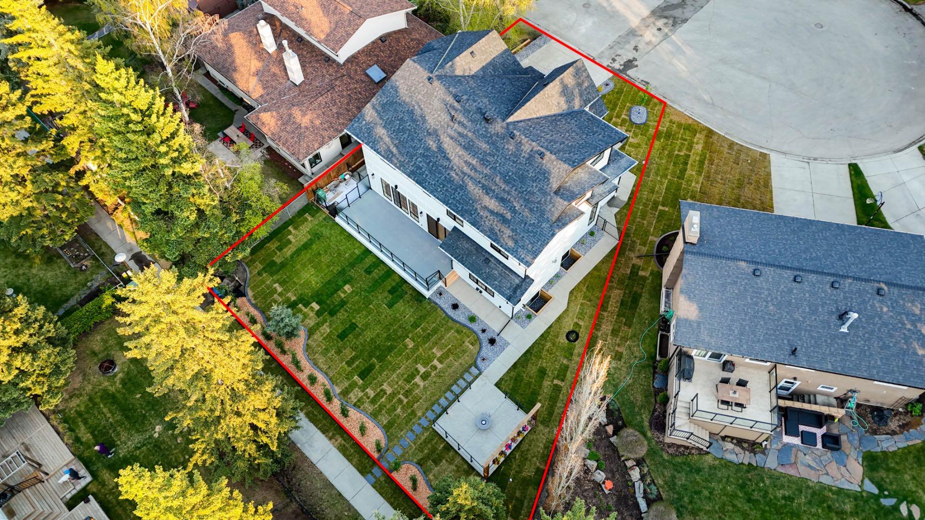12 Vardana Place NW