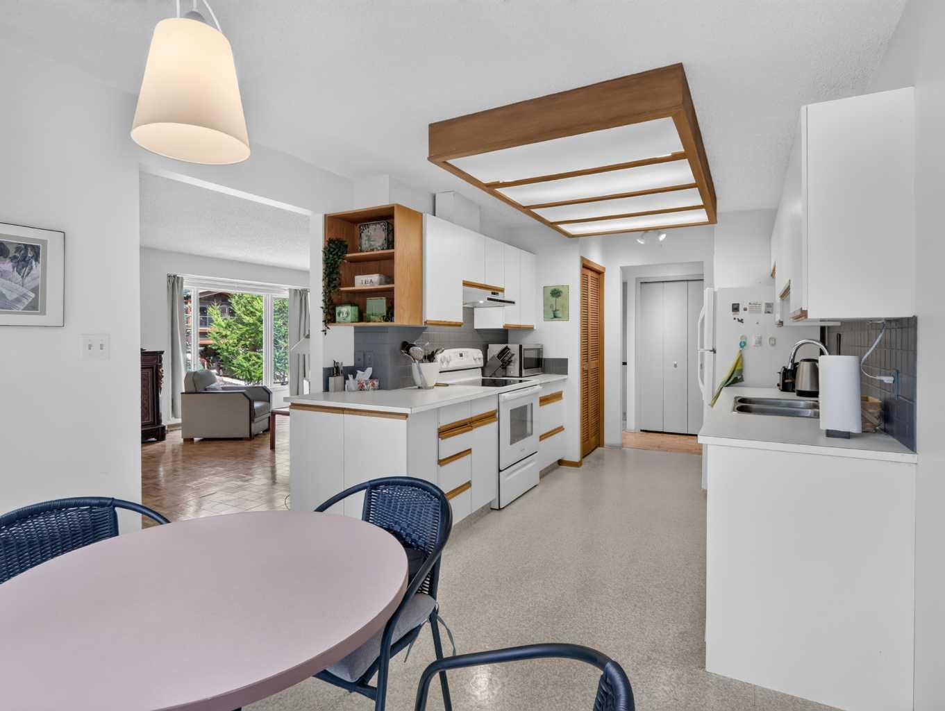 22 Pinewood Crescent