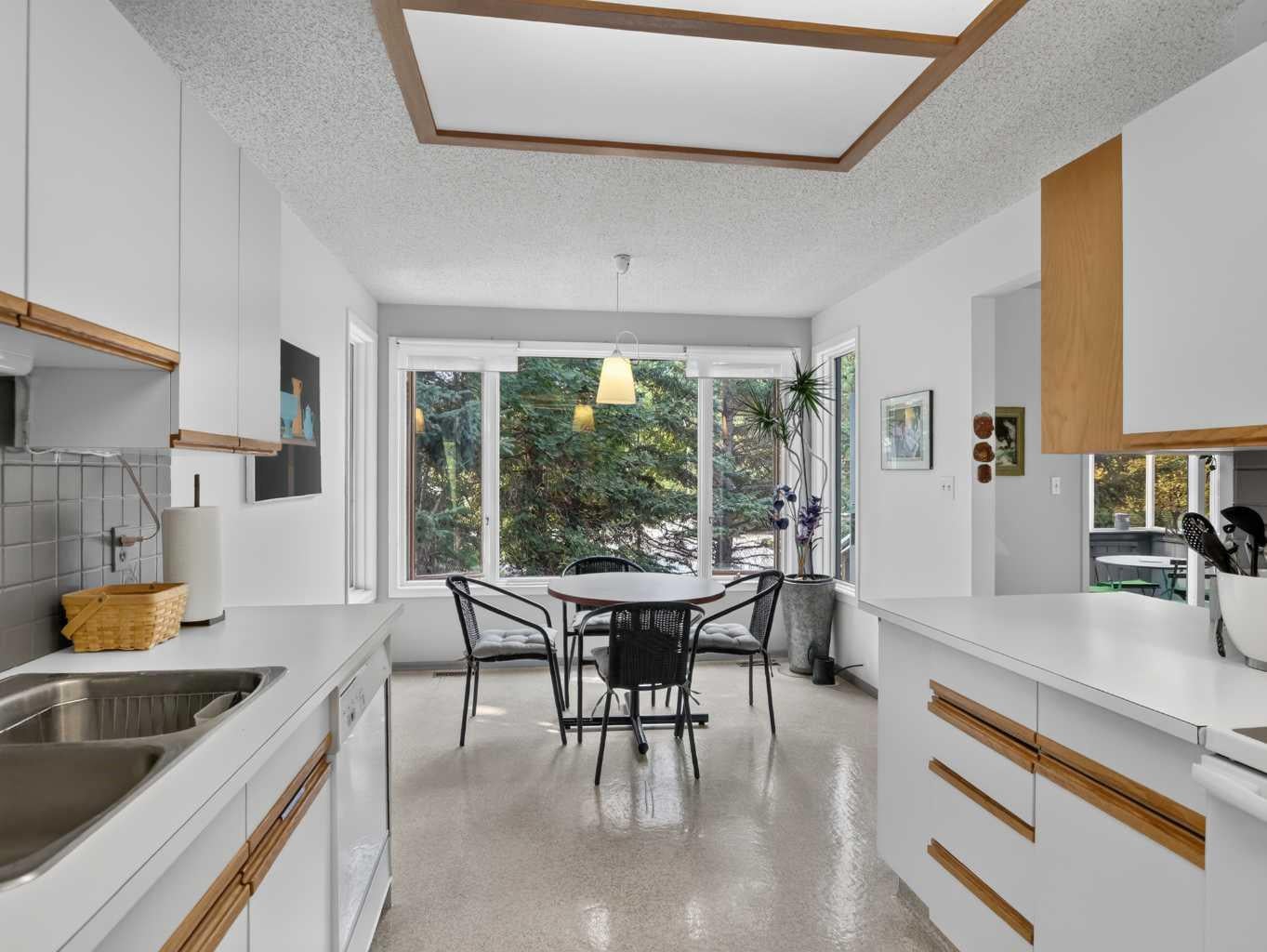 22 Pinewood Crescent