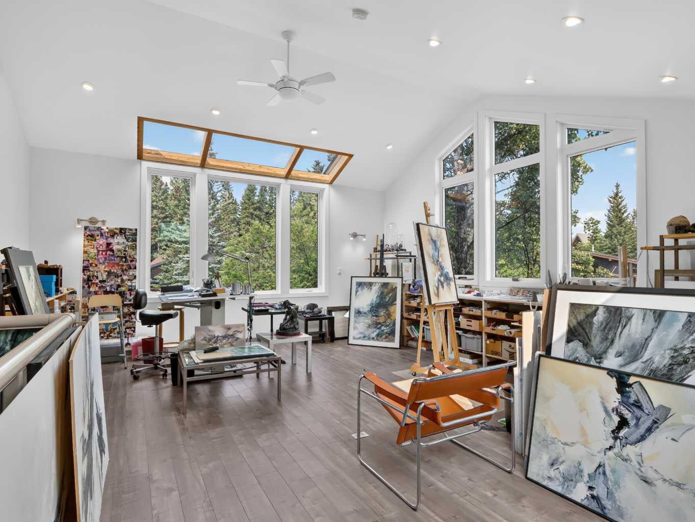 22 Pinewood Crescent