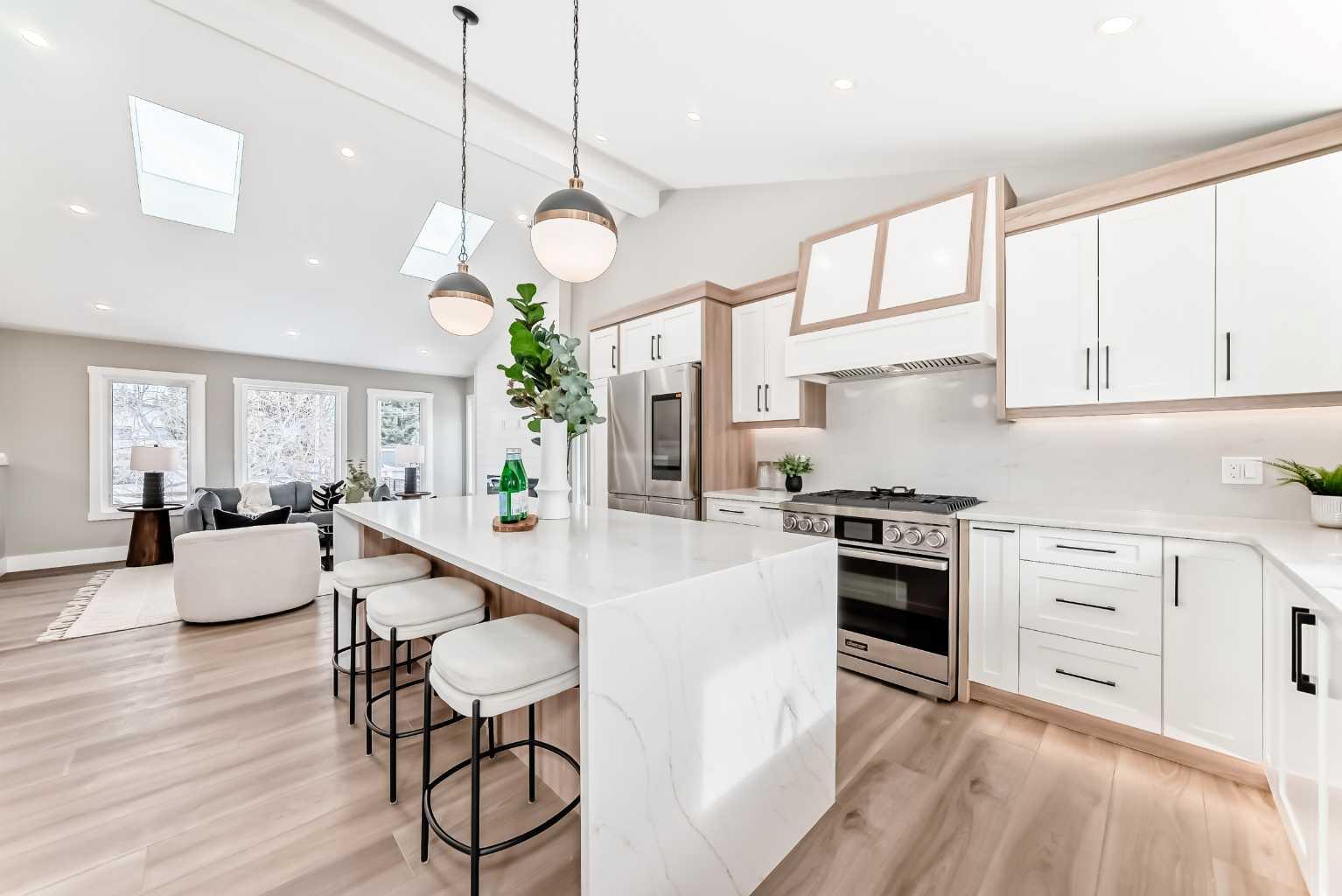 7 Lake Sundance Place SE