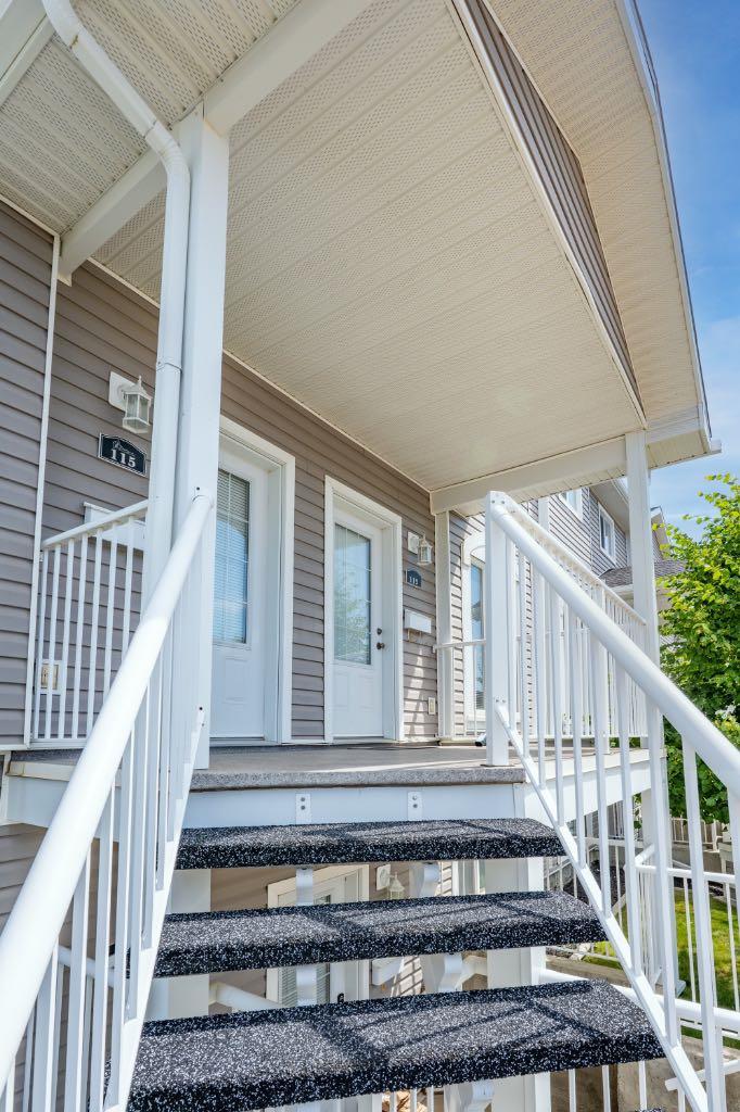 Photo of 113 Somerset Lane SE, Medicine Hat, AB T1B 0E8 (MLS # A2327971)