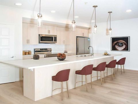 345 Edith Place NW 111 Calgary AB T3R 2M7