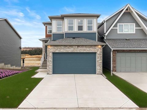 76 Creekview Manor SW Calgary AB T2X 5Y1