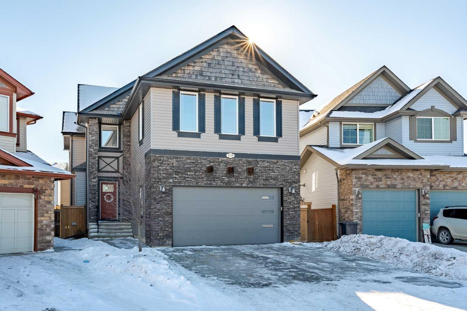 1709 Montgomery Park SE