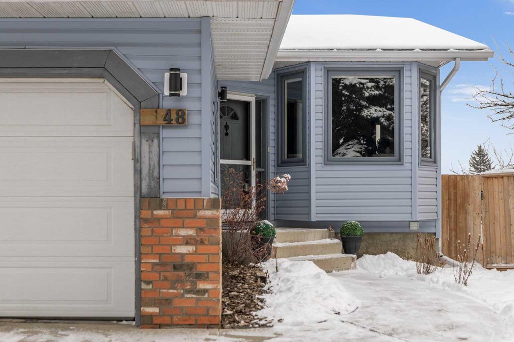 Photo of 48 Rivergreen Crescent SE, Calgary, AB T2C 3V5 (MLS # A2293827)