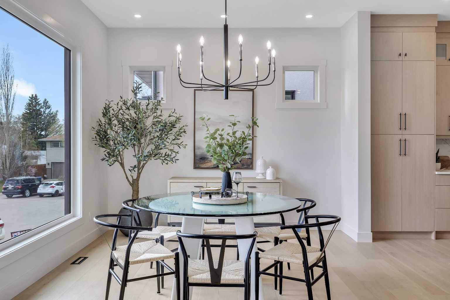 42 Collingwood Place NW