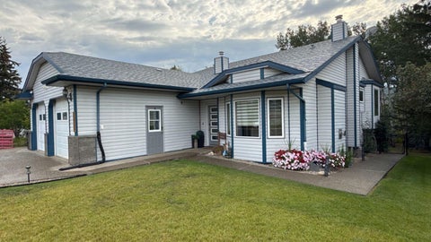Photo of 13009 92 Street, Peace River, AB T8S 1X1 (MLS # A2344898)
