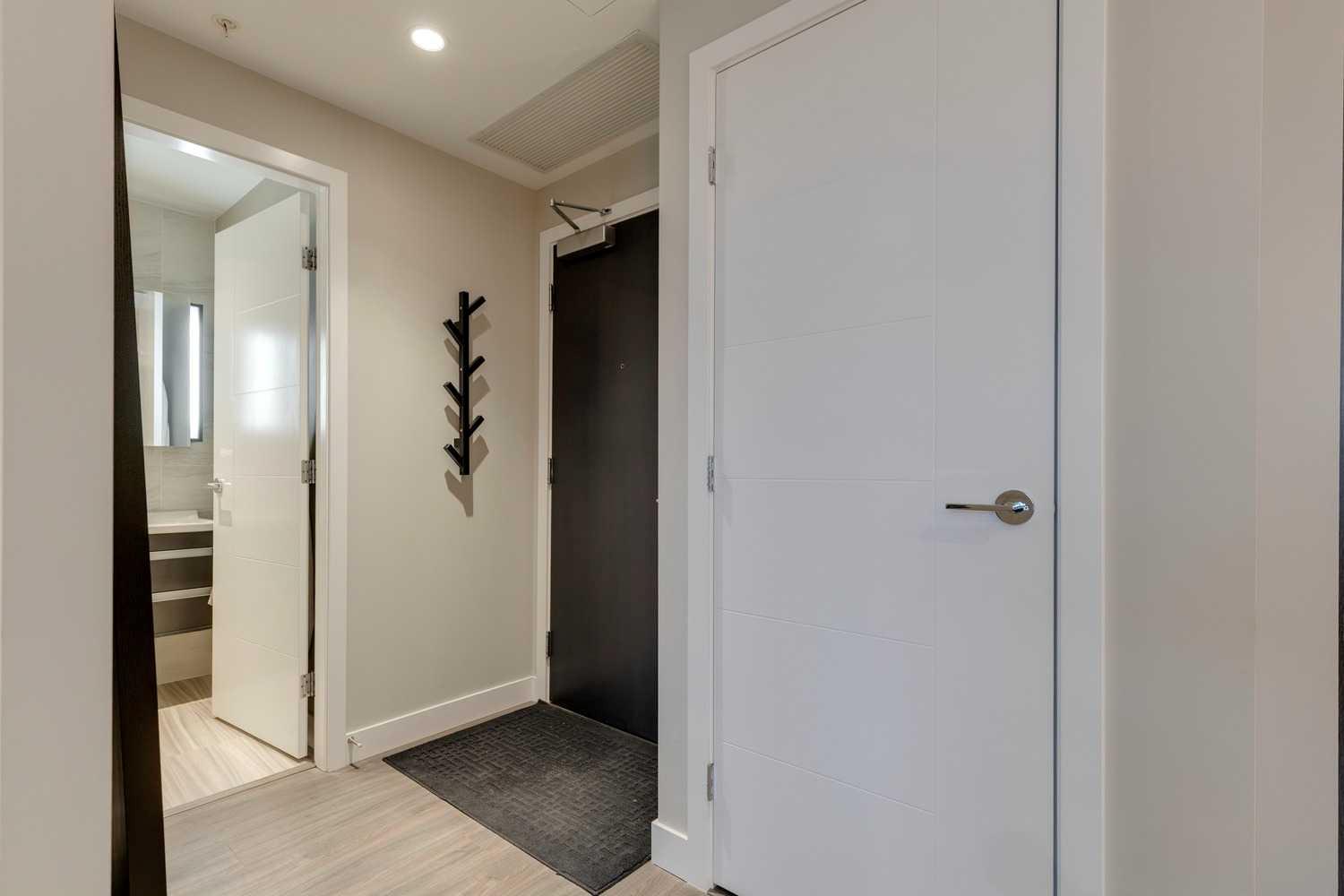 930 16 Avenue SW 801