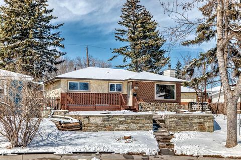 Photo of 2007 Cottonwood Crescent SE, Calgary, AB T2B 1B9 (MLS # A2298812)