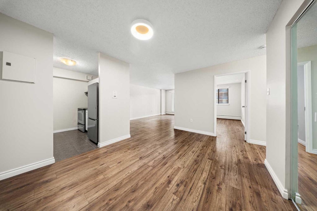 Photo of 718 12 Avenue SW #305, Calgary, AB T2R 0H7 (MLS # A2350564)