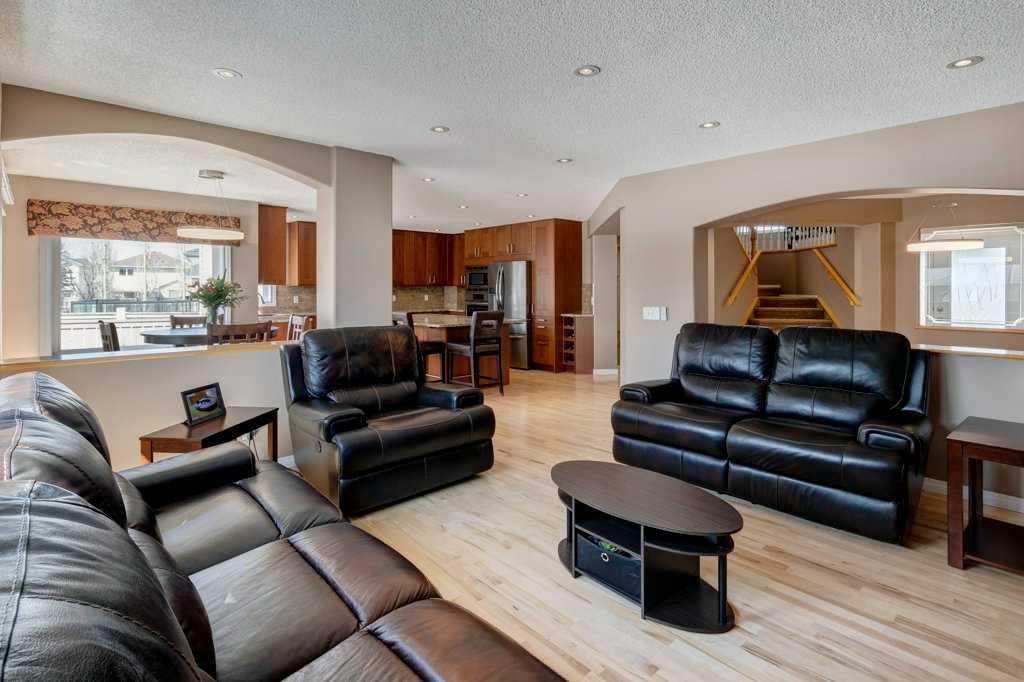 160 Citadel Meadow Grove NW