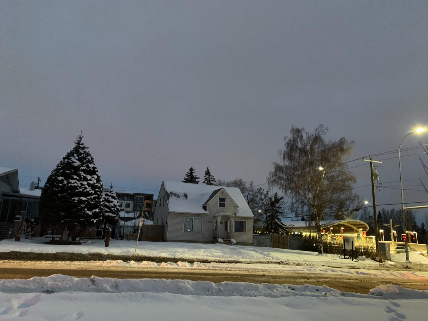 1403 26 Street SW