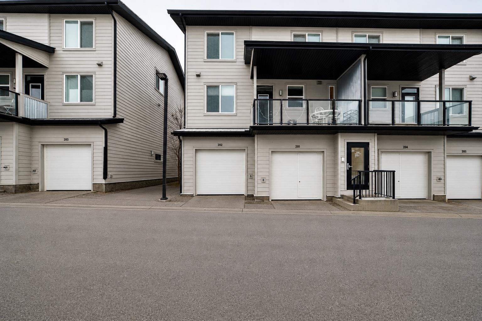245 Redstone Walk NE 202