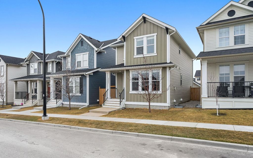 Photo of 321 South Point Green, Airdrie, AB T4B 4L1 (MLS # A2305300)