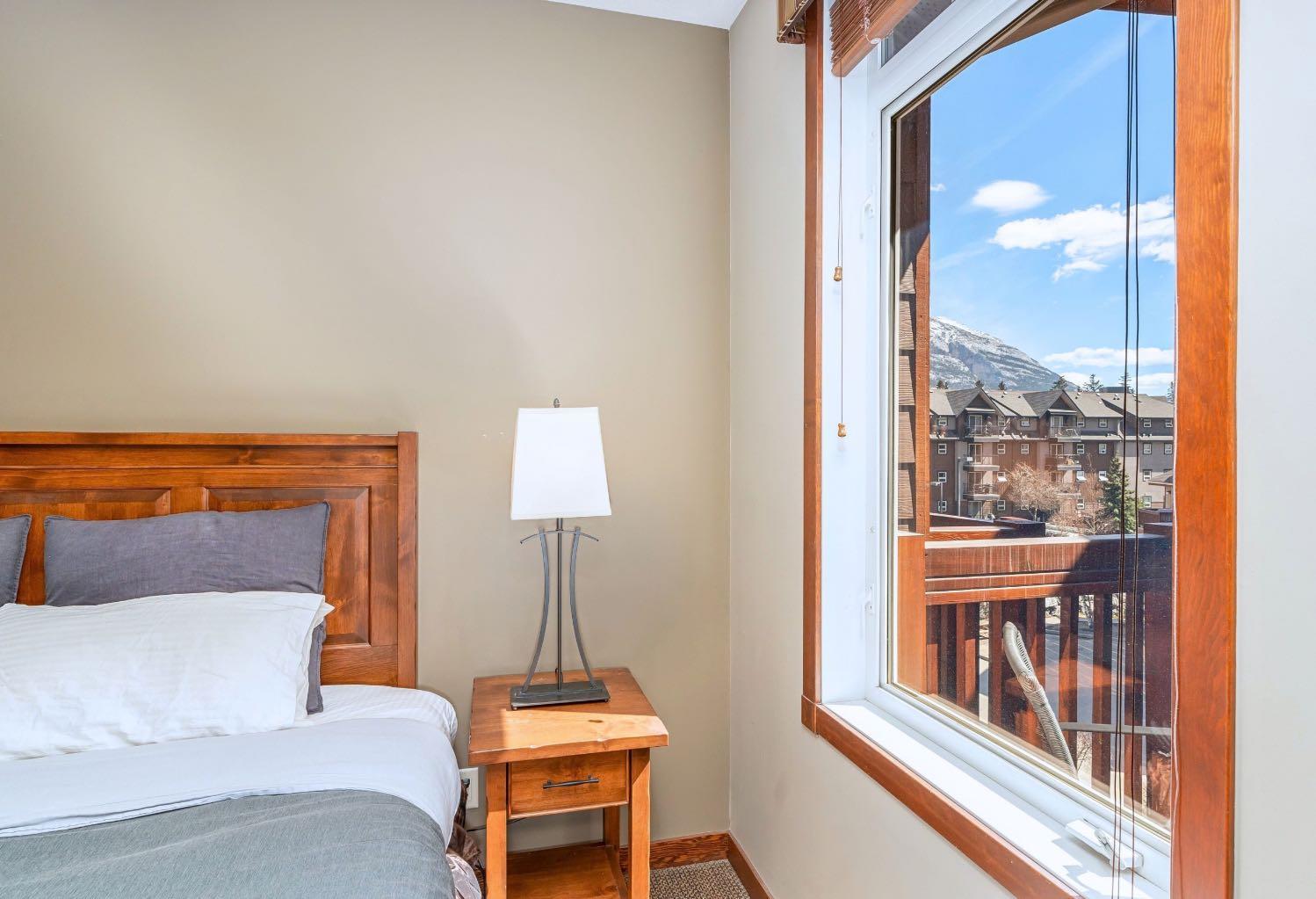 190 Kananaskis Way 401