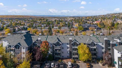 10 Sierra Morena Mews SW 118 Calgary AB T3H 3K5