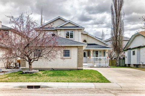Photo of 164 COVE Road, Chestermere, AB T1X 1E4 (MLS # A2305415)