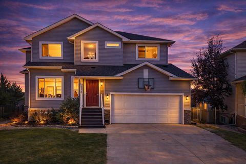 112 Hillcrest Cape Strathmore AB T1P 0A4