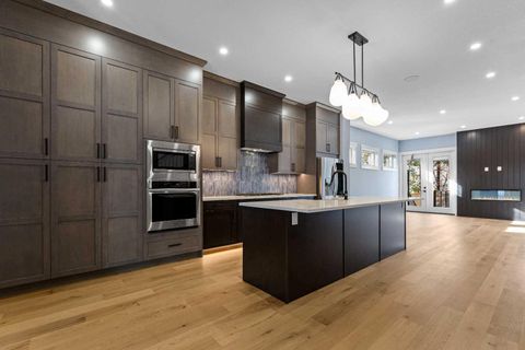 1415 27 Street SW Calgary AB T3C 1L4