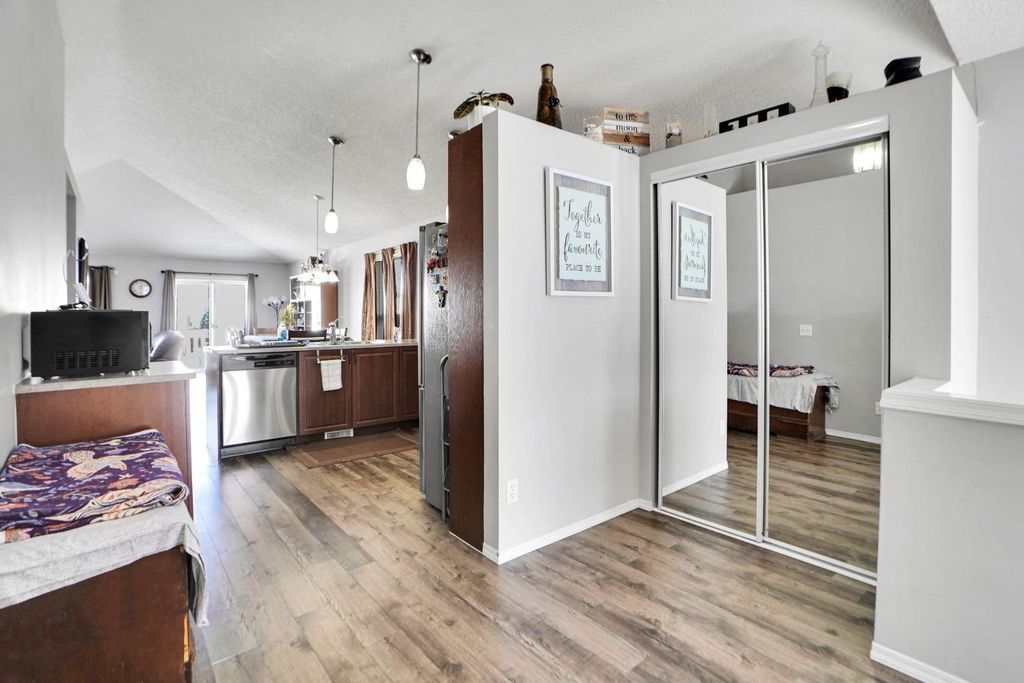 Photo of 94 Inverness Park SE, Calgary, AB T2Z 3E1 (MLS # A2292121)