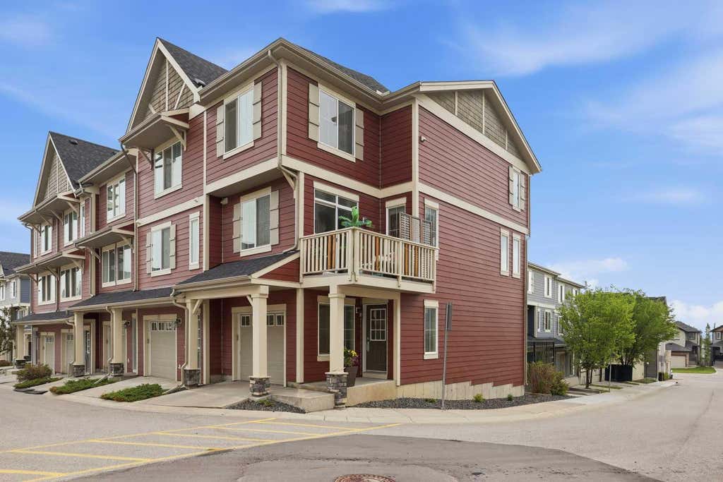 Photo of 20 Kinlea Common NW, Calgary, AB T2R 0S2 (MLS # A2318045)