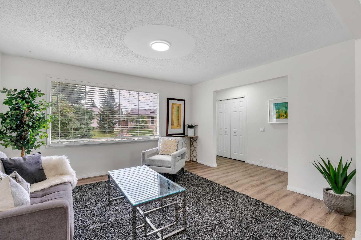 27 Dovercrest Way SE